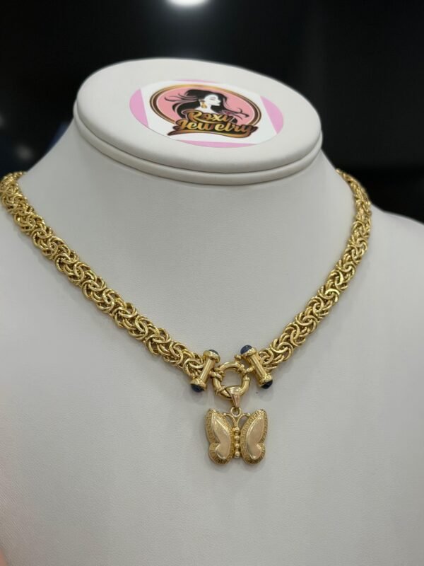 Gargantilla con dije