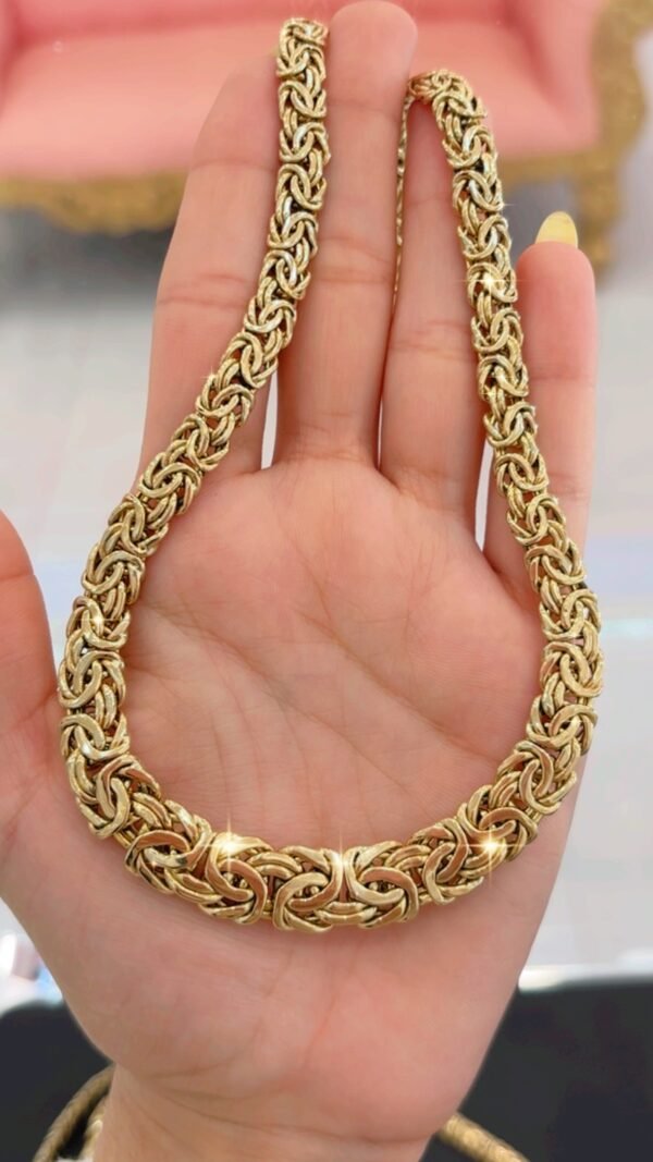 Gargantilla bizantino