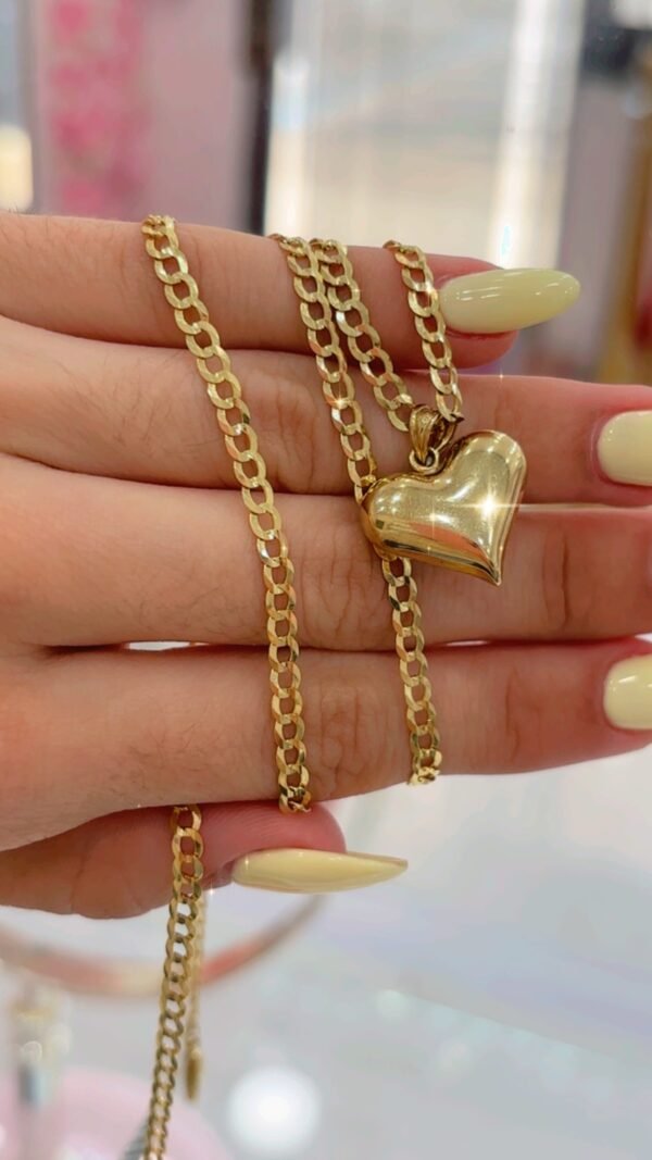 Cadena,dije, 2 manillas,2 anillos