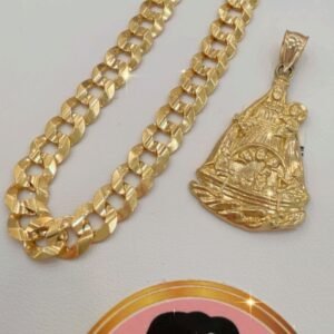 c9919f99-1603-4b8b-84fe-8155200b3c1f Cadena sólida con dije