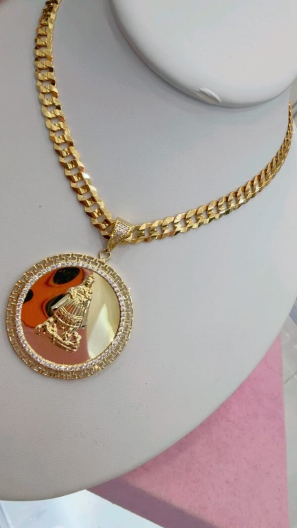 CADENA con DIJE de la VIRGEN