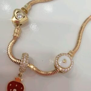 Pulsera con colgantes