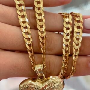 Cadena sólida con dije