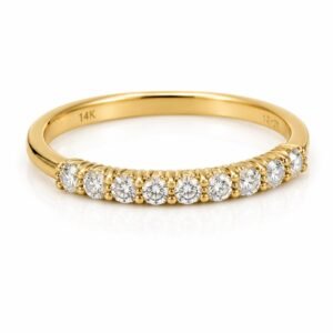 421962ca-3f2b-44e8-7b40-08df03768314.jpg Anillo Simple CZ Pave 14k Weight 1gr Size 6''